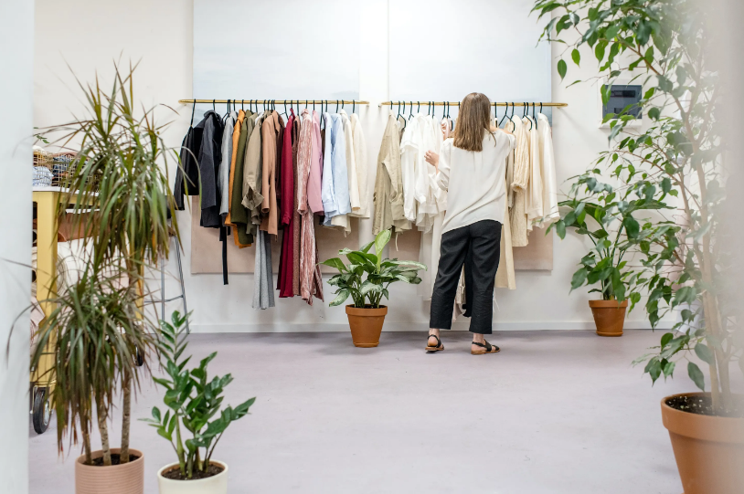 How Do I Find A Wholesale Clothing Vendor?