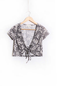 Women's Short Sleeve Tie Front Ribbed Shrug Top