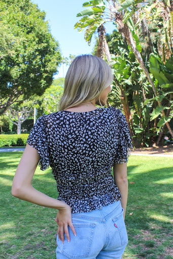 Women's Short Sleeves Ruffle V-Neck Top