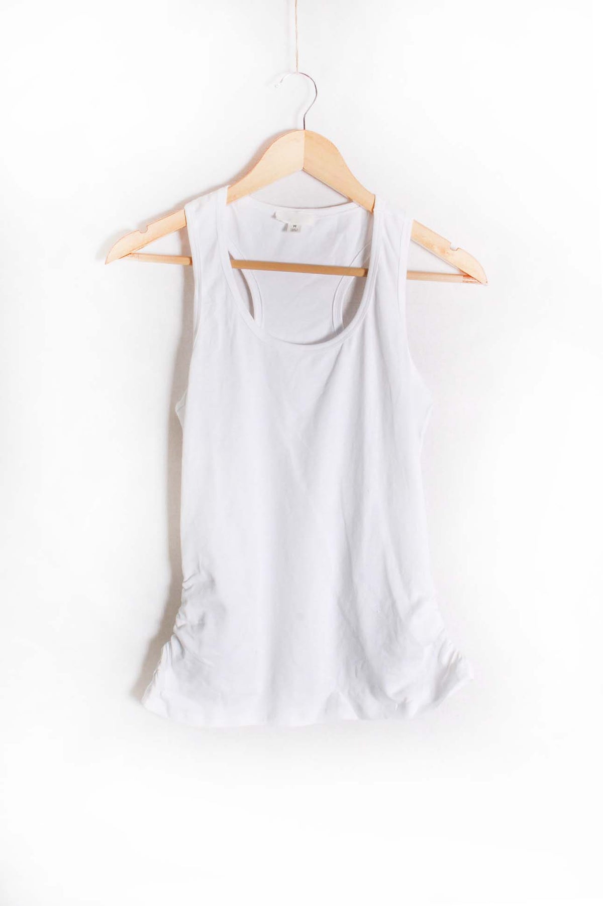 Women's Sleeveless Scoop Neck Plain Top