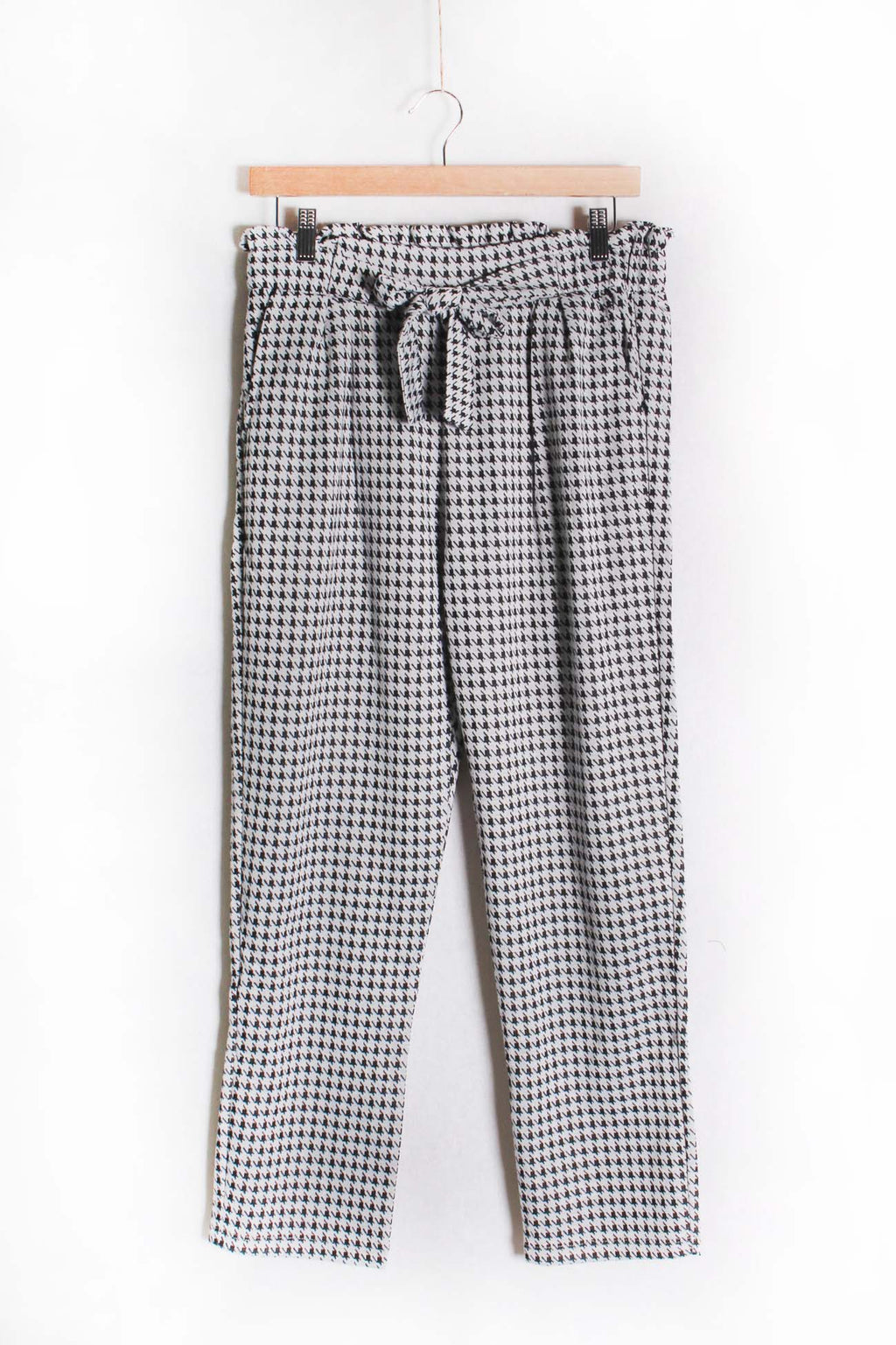 Women's Tie Front Pocketed Plaid Pants