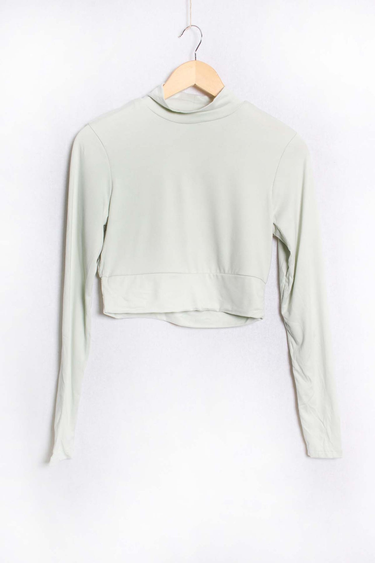 Women's Long Sleeves Mock Neck Solid Crop Top