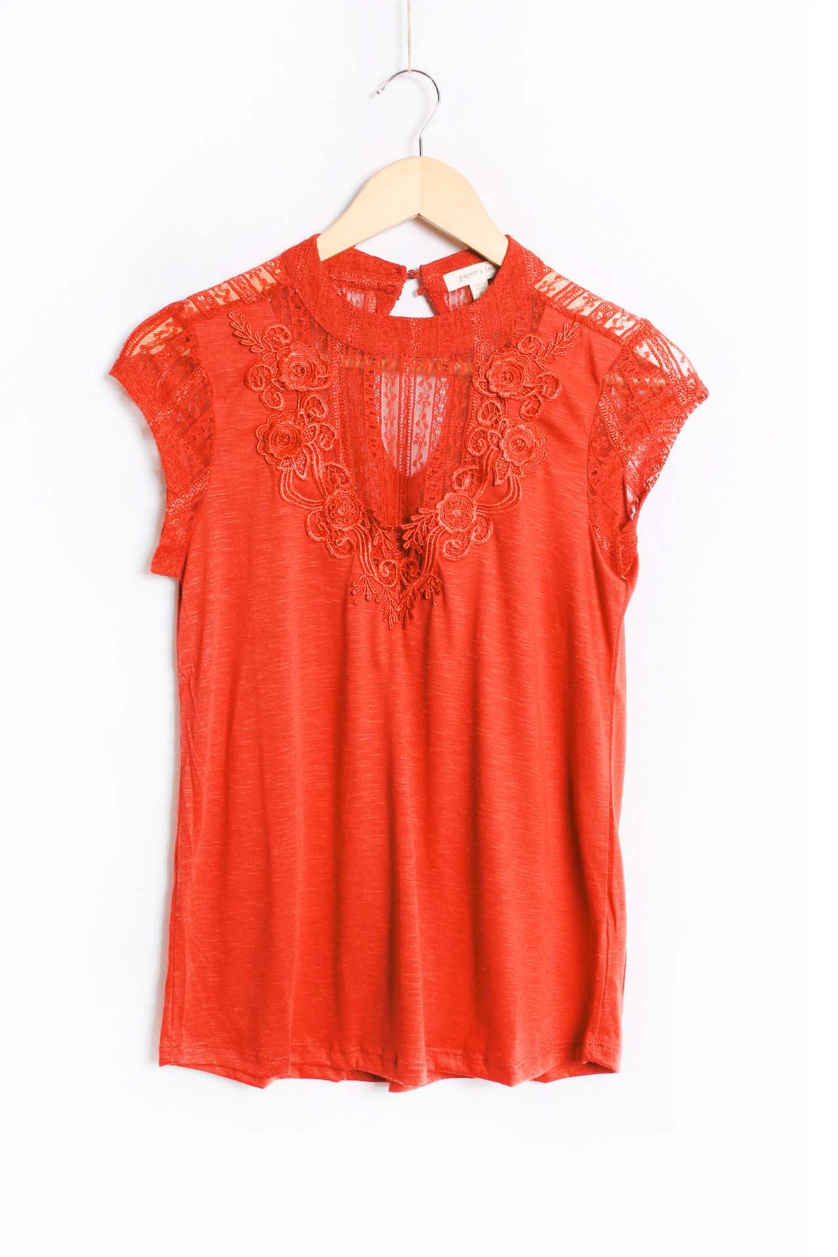 Women's Sleeveless Lace Neckline Crochet Blouse Top