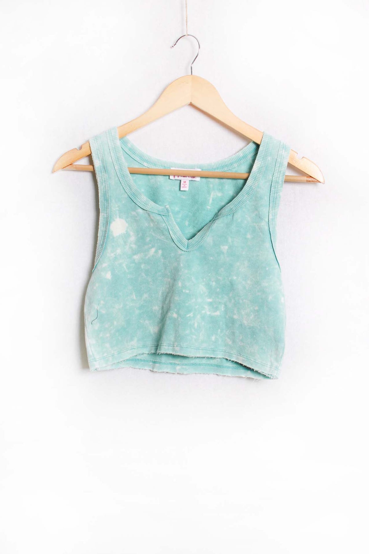 Women's Sleeveless V Neck Tie Dye Cropped Top