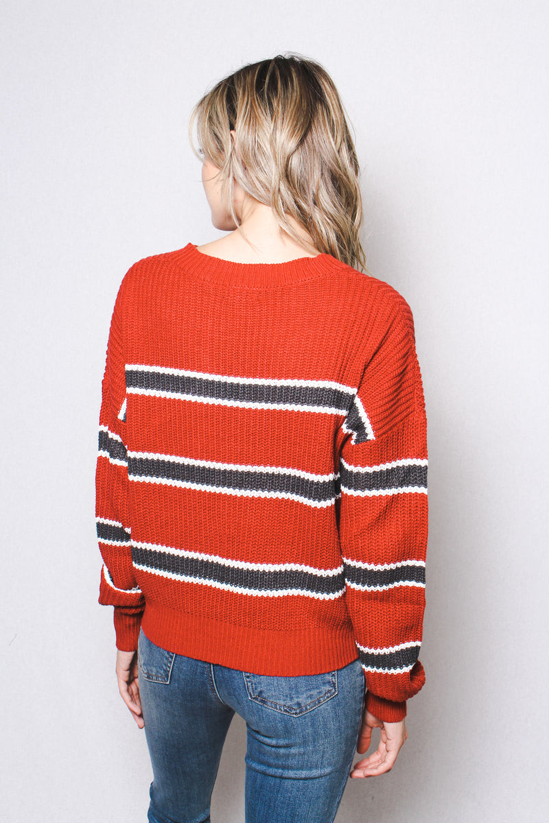 Women's Multi-Stripped Round Neck Long Sleeve Colorblock Low-Gauge Sweater