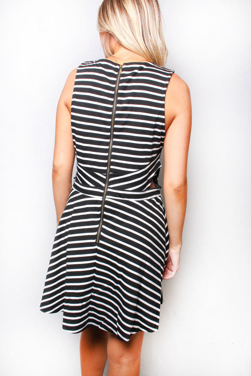 Women's Sleeveless Zip Up Back Striped Dress