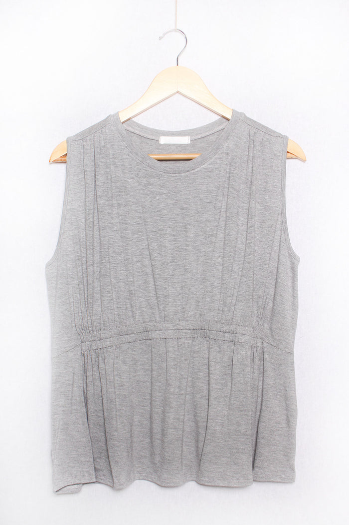 Women's Sleeveless Round Neck Garterized Front Top