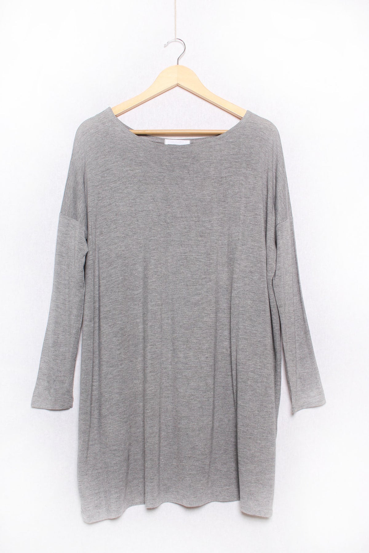 Women's 3/4 Sleeve Round Neck Solid Top