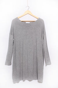 Women's 3/4 Sleeve Round Neck Solid Top
