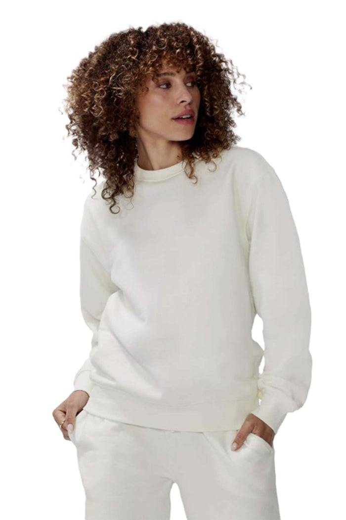 Women's Long Sleeve Crewneck Fleece Pullover Sweatshirt