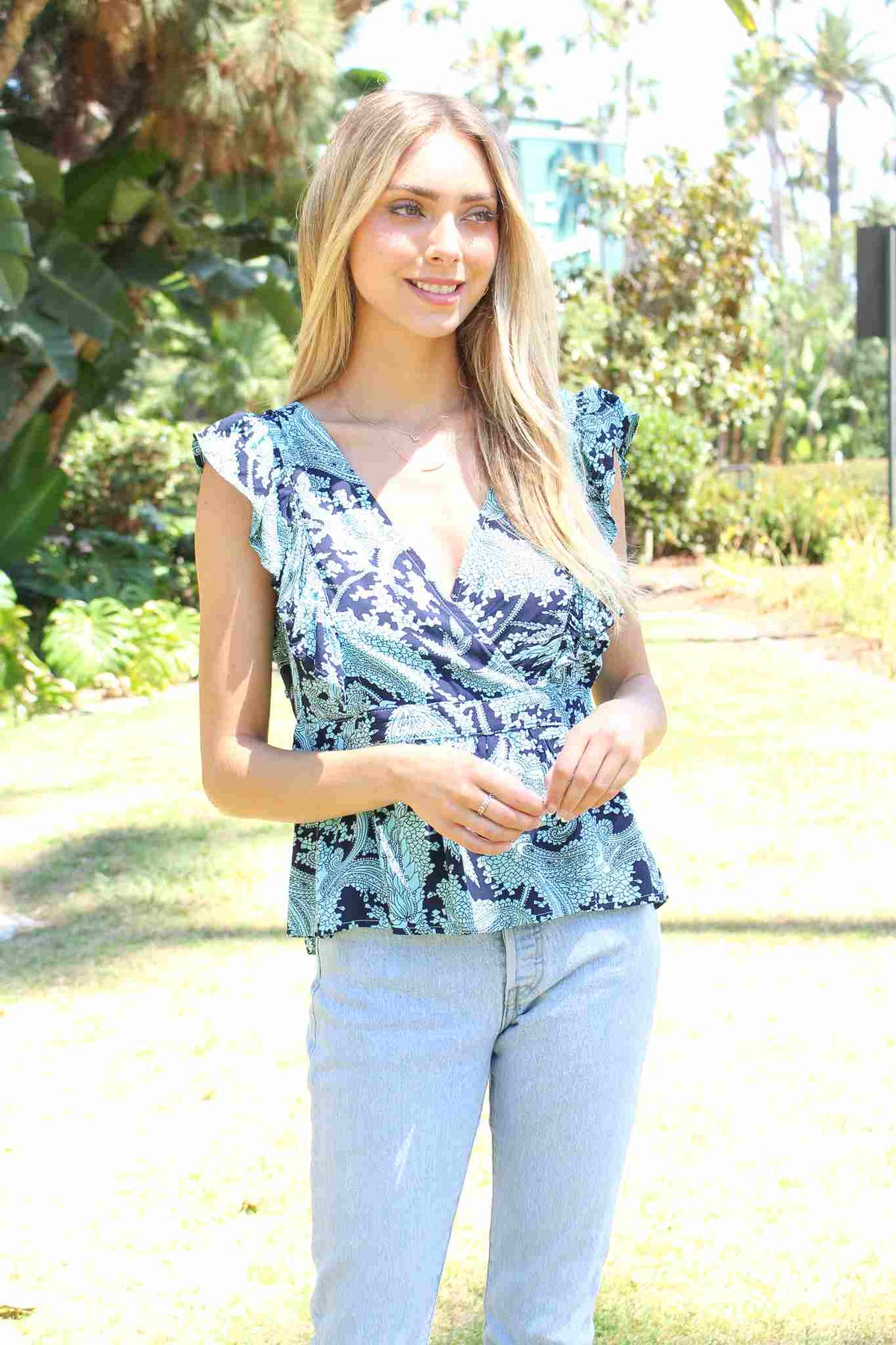Women's Sleeveless Deep V Floral Print Open Back Top