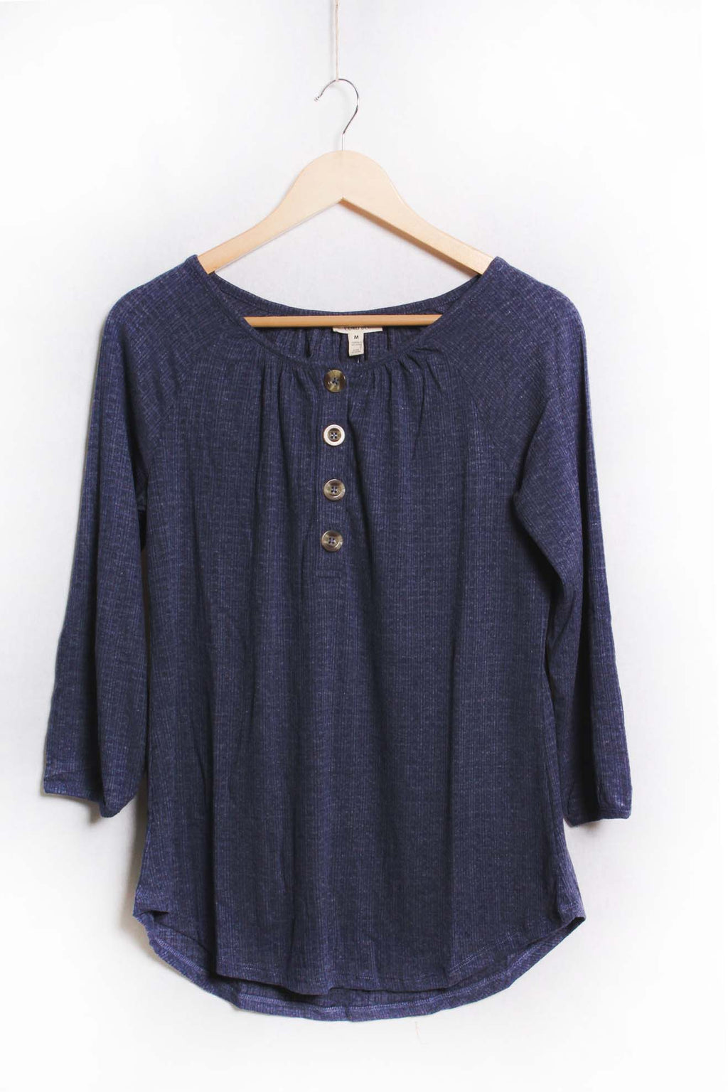 Women's 3/4 Sleeve Scoop Neck Solid Top