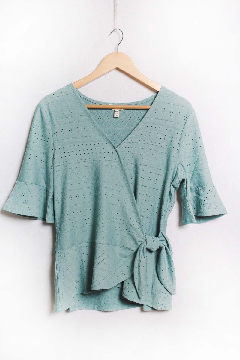 Women's Bell Sleeve V Neck Eyelet Solid Top