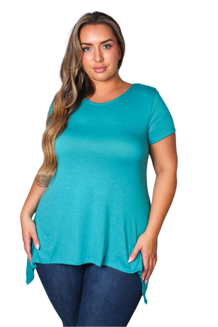 Women's Plus Short Sleeve Boat Neck Sharkbite Hemline Solid Top