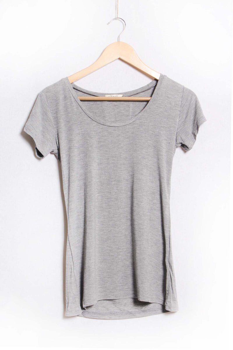 Women's Short Sleeve Scoop Neck Solid Top