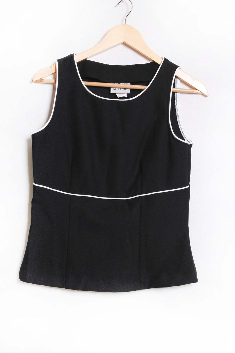 Women's Sleeveless Scoop Neck Solid Top