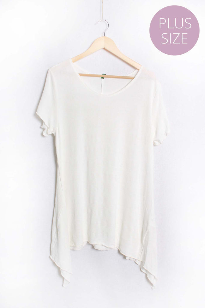 Women's Plus Short Sleeve Scoop Neck Extended Hem Top