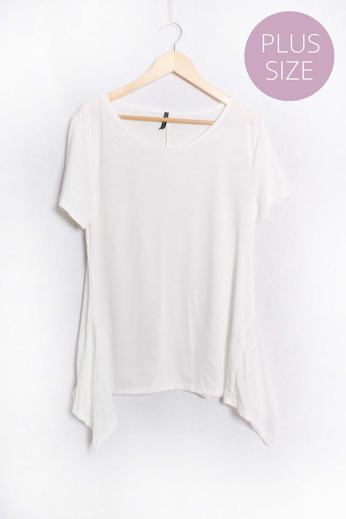 Women's Plus Short Sleeve Scoop Neck Extended Hem Top