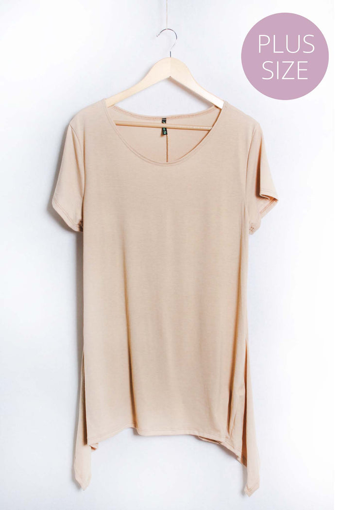 Women's Plus Short Sleeve Scoop Neck Extended Hem Top
