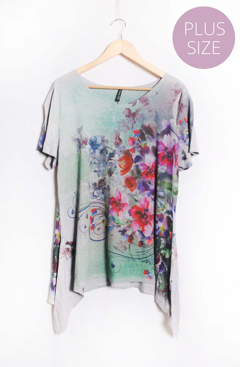 Women's Plus Short Sleeve Scoop Neck Extended Hem Floral Top