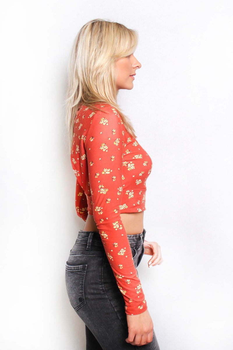 Women's Long Sleeves Mock Neck Printed Crop Top
