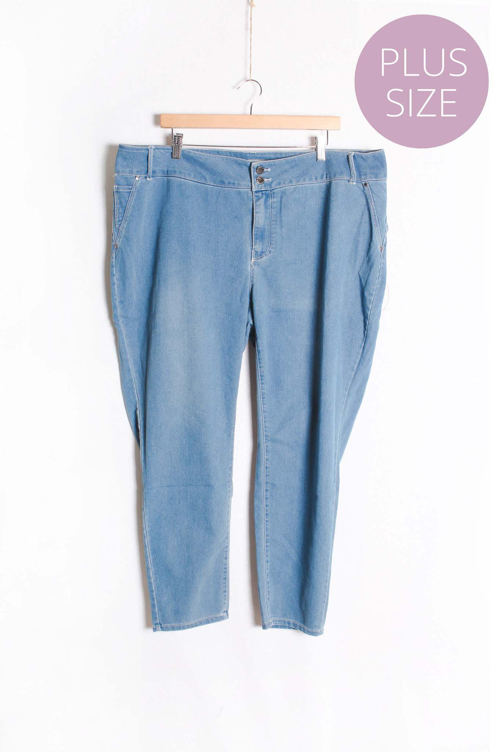 Women's Plus 2 Buttons Ankle Jeans