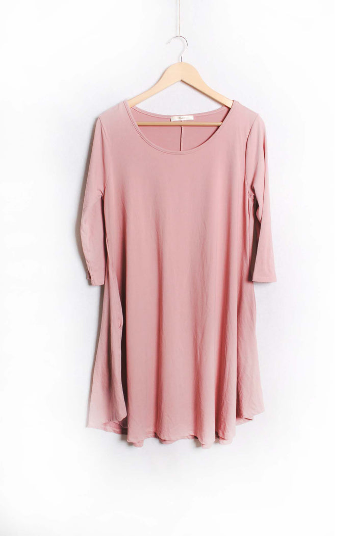 Women's 3/4 Sleeve Scoop Neck Wide Top