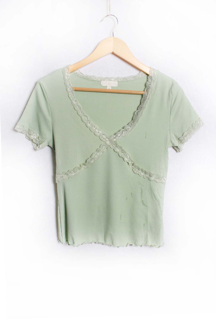 Women's Short Sleeve V Neck Lace Detail Knit Top