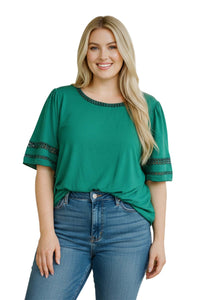 Women's Plus Short Sleeve Crew Neck Print Lace Trim Textured Top