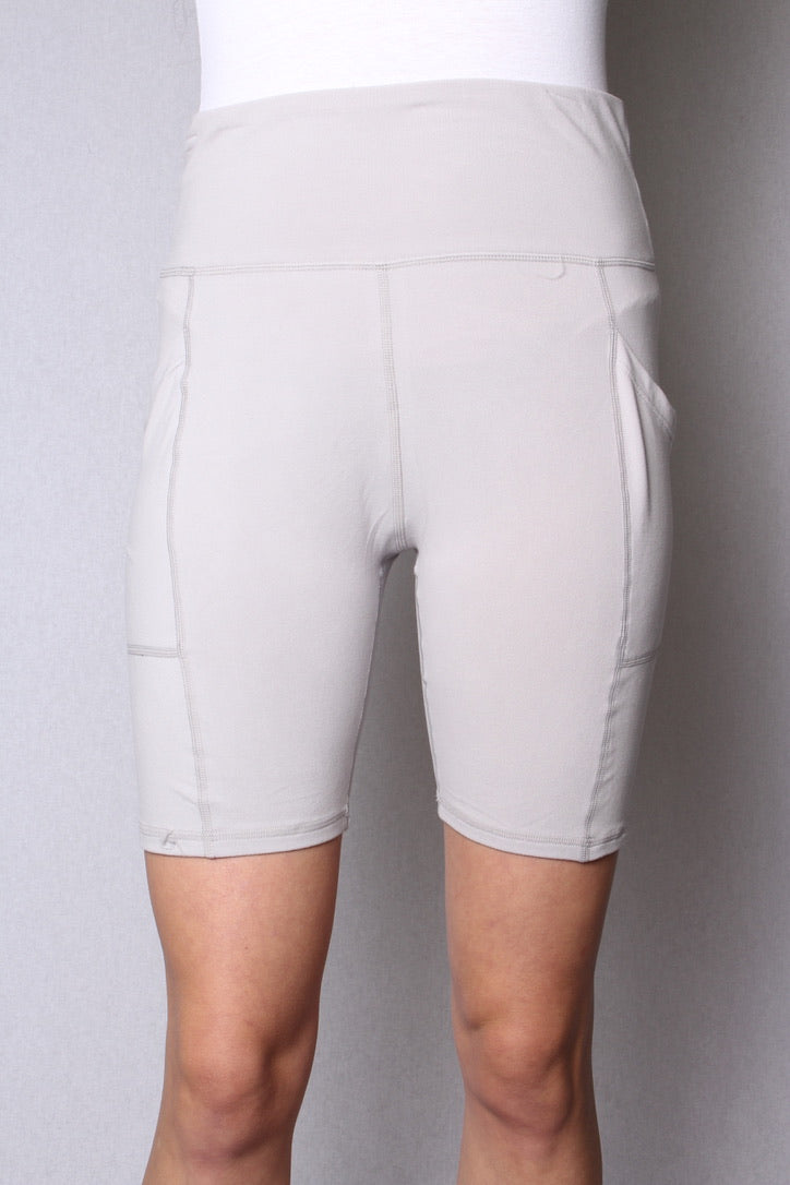 Women's Cozy Solid Biker Shorts With Side Pocket