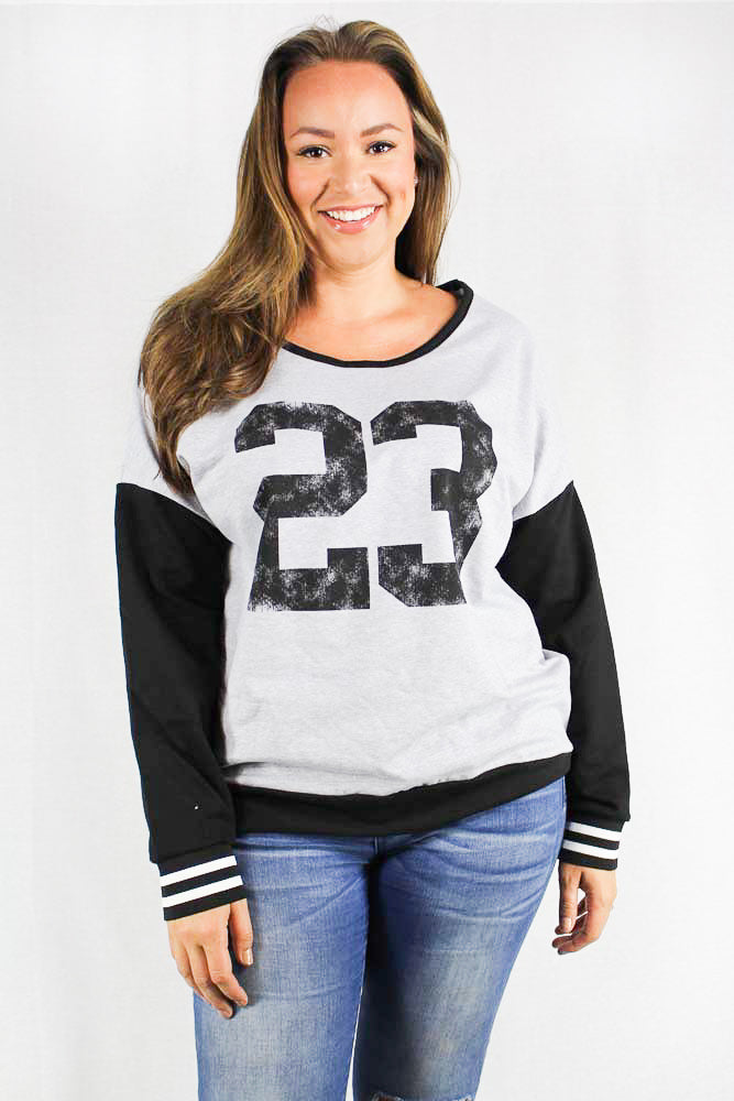 long sleeve knit printed crew neck top