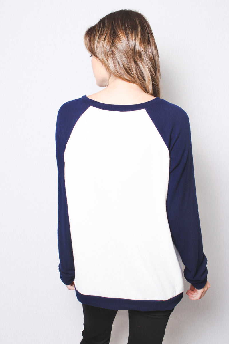 Women's Extra Soft Long Sleeve Light Sweater Raglan Statement Top