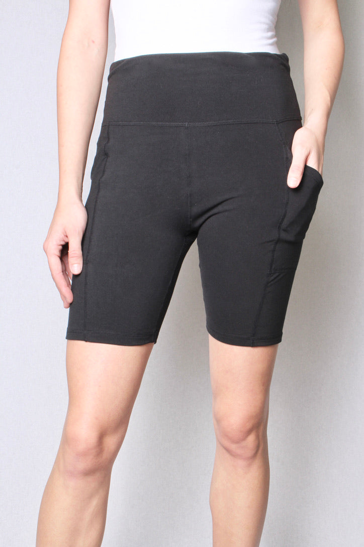 Women's Cozy Solid Biker Shorts With Side Pocket