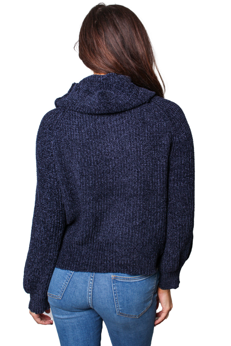 Women's Long Sleeves High Neck Knitted Sweater