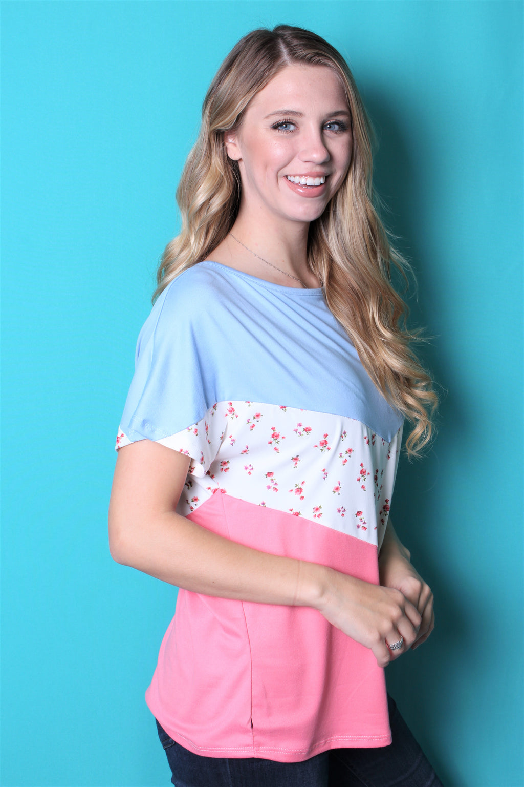 Women's Short Sleeve Color Block Top w/ Floral Detail