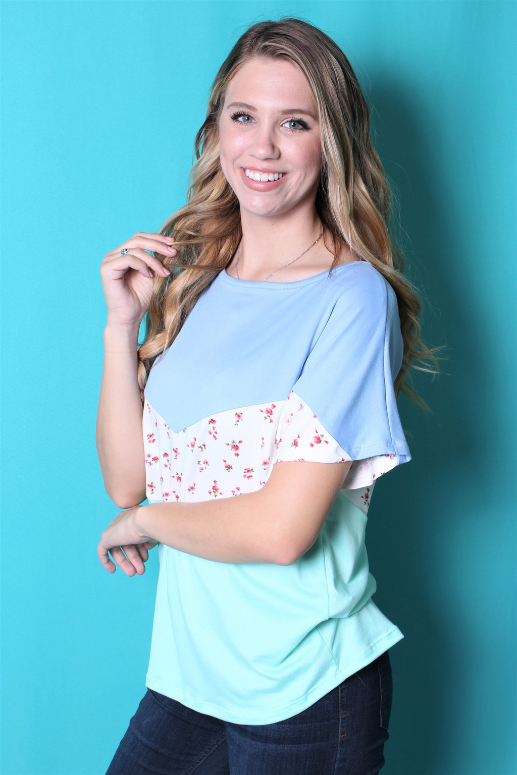 Women's Short Sleeve Color Block Top w/ Floral Detail