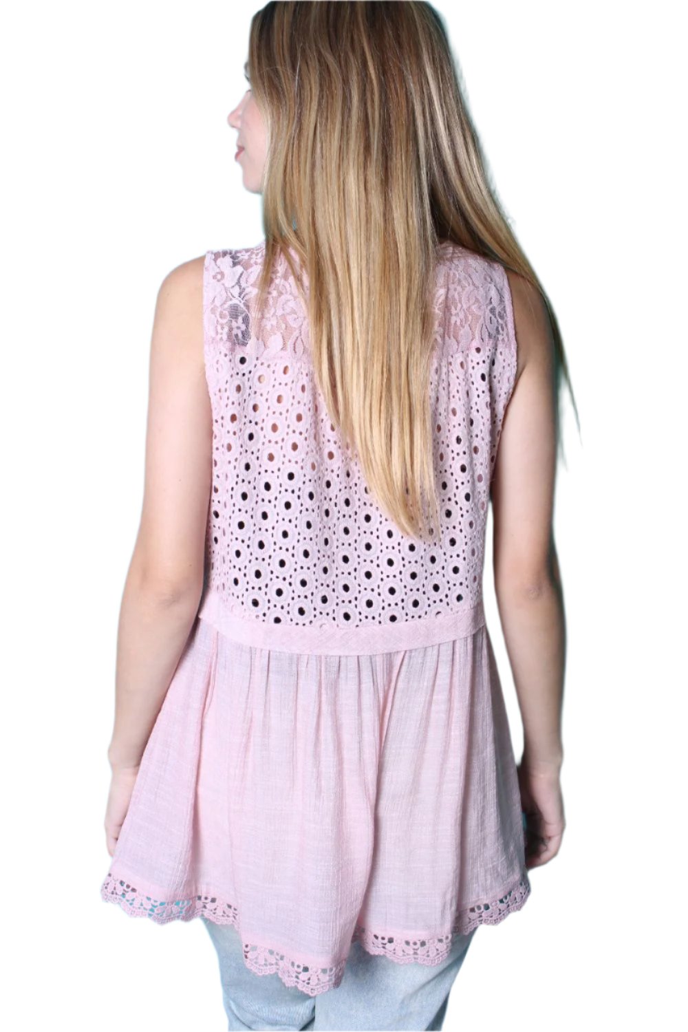 Women's Sleeveless Wide Hem Lace Detailed Top