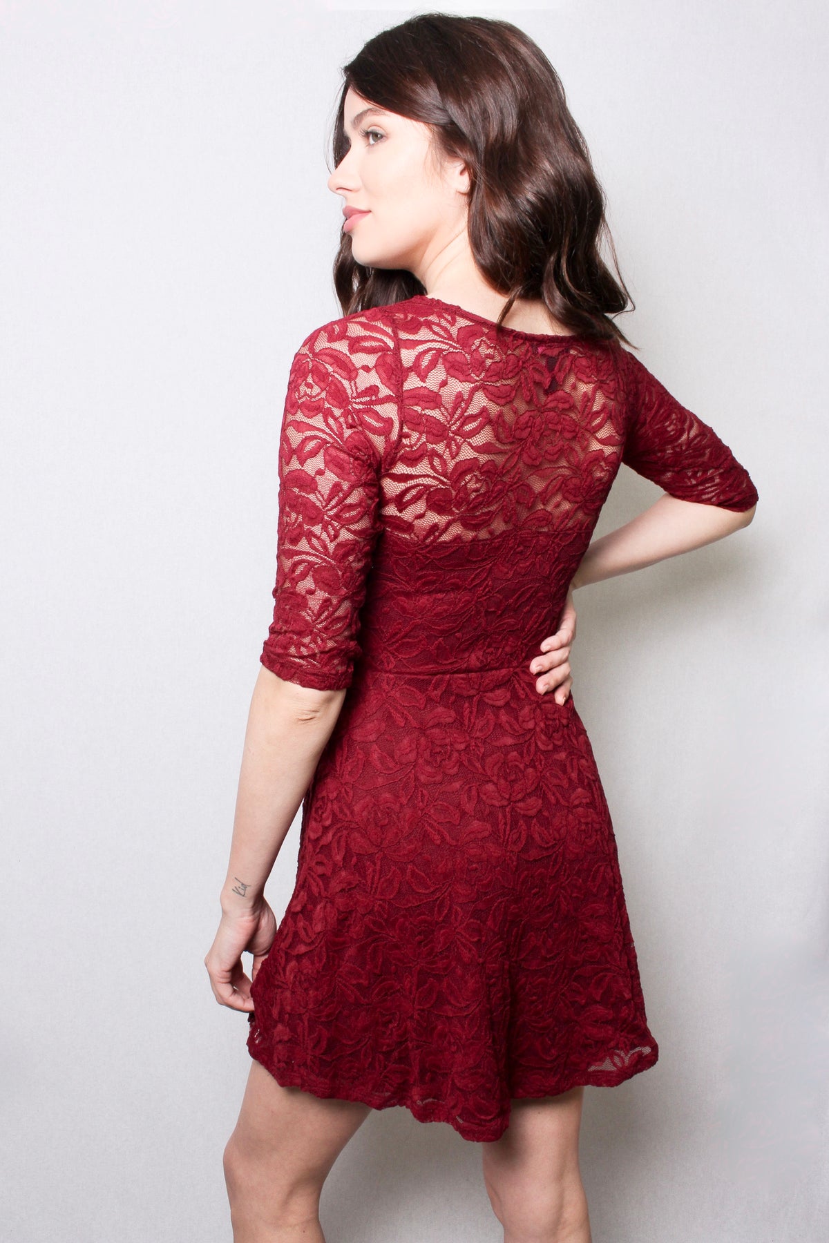 Women's Round Neck Short Sleeve Lace Mini Skater Dress