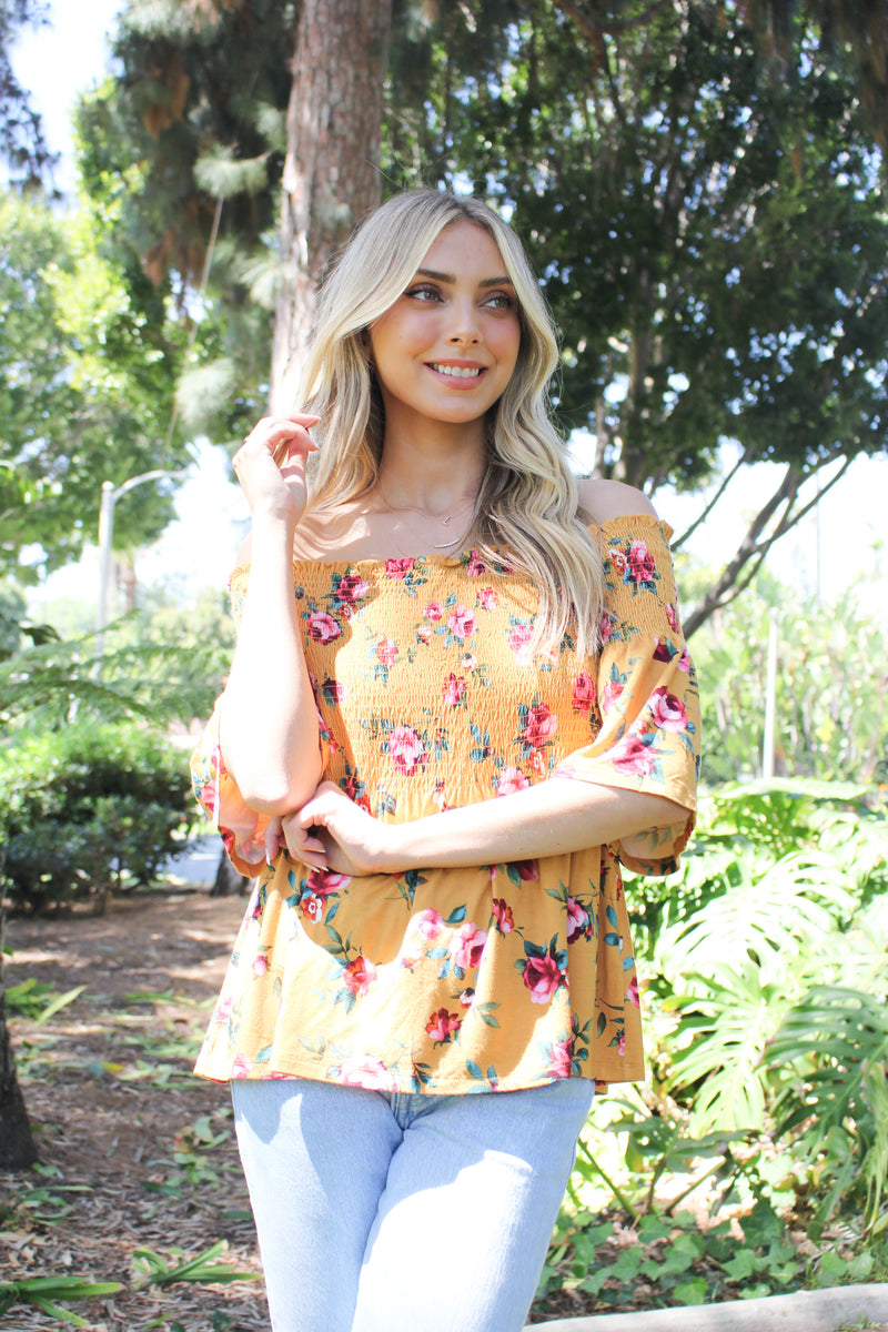 Women's Off Shoulder Shirred Floral Top