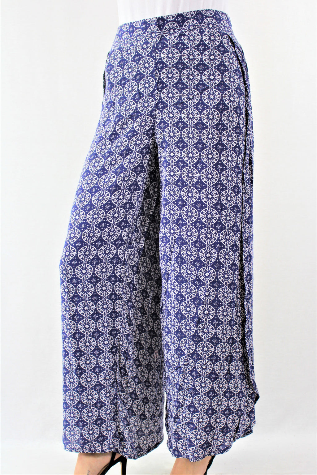 Printed Loose Fitting Pants