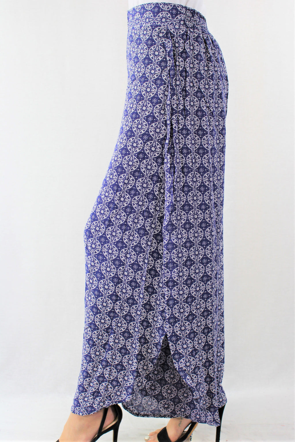 Printed Loose Fitting Pants