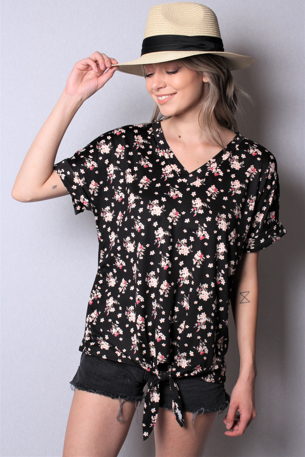 Women's Short Sleeve Printed Top with Front Knot