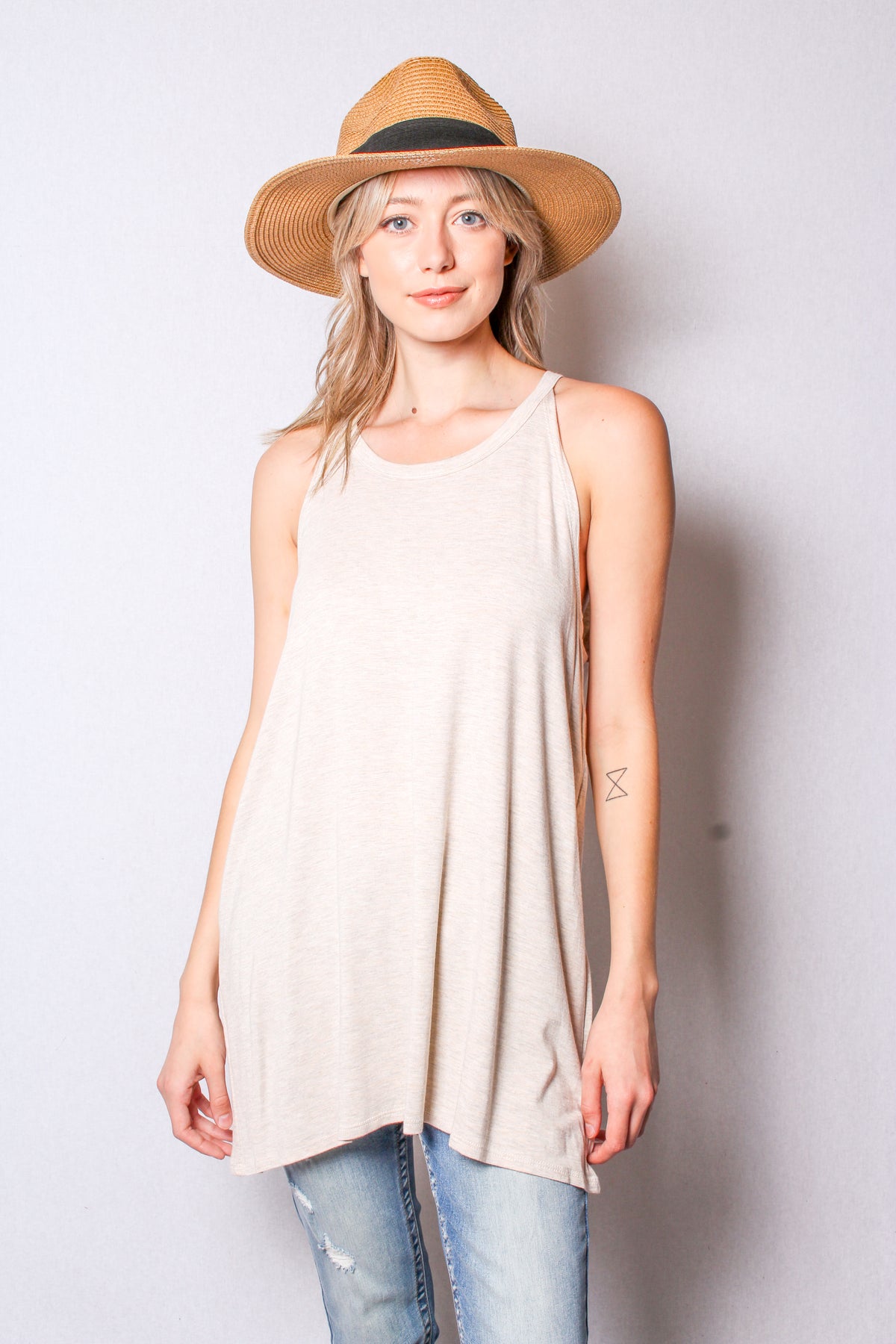 Women's Sleeveless Round Neck Basic Tunic Tank