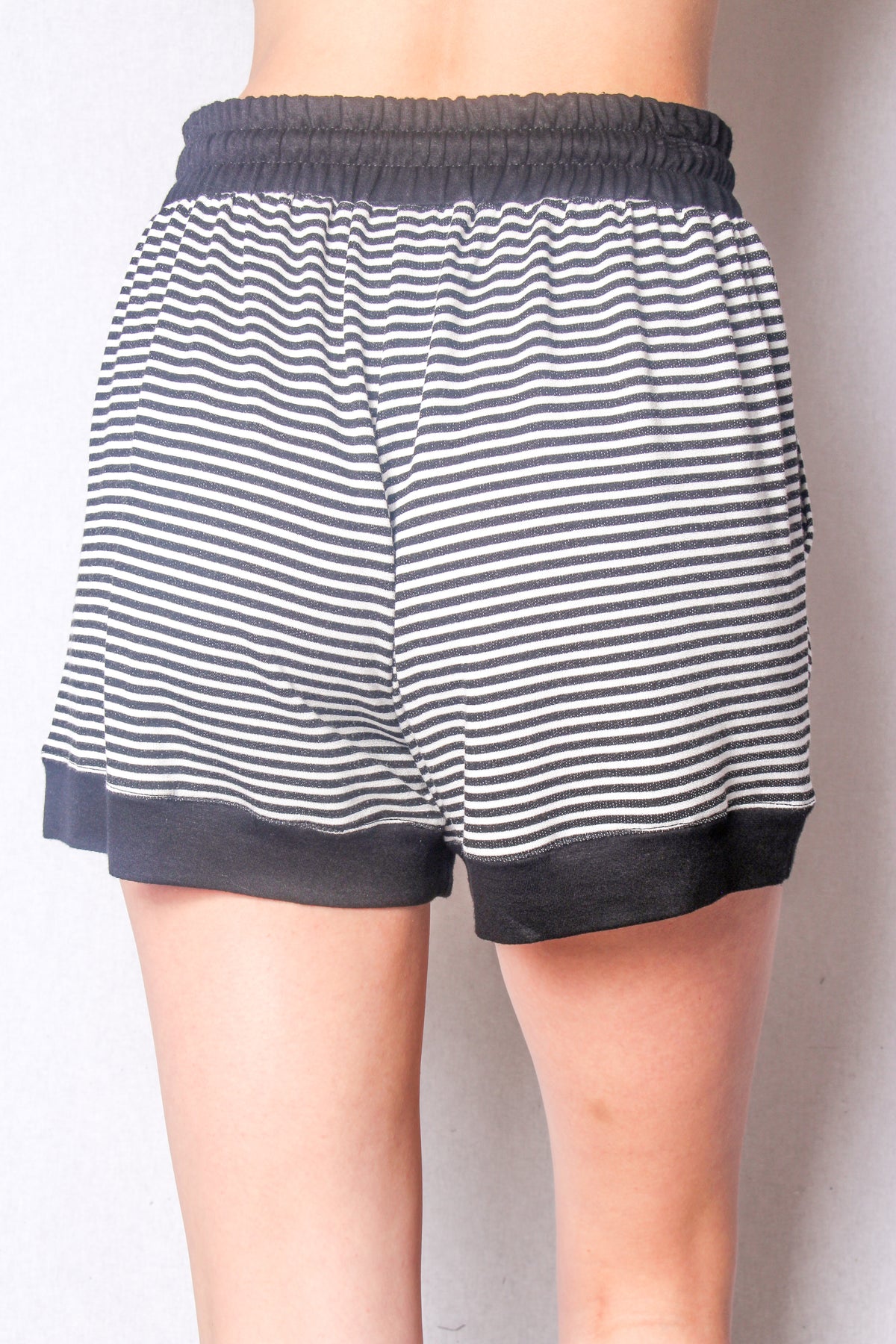 Women's Drawstring Waist Stripe Shorts