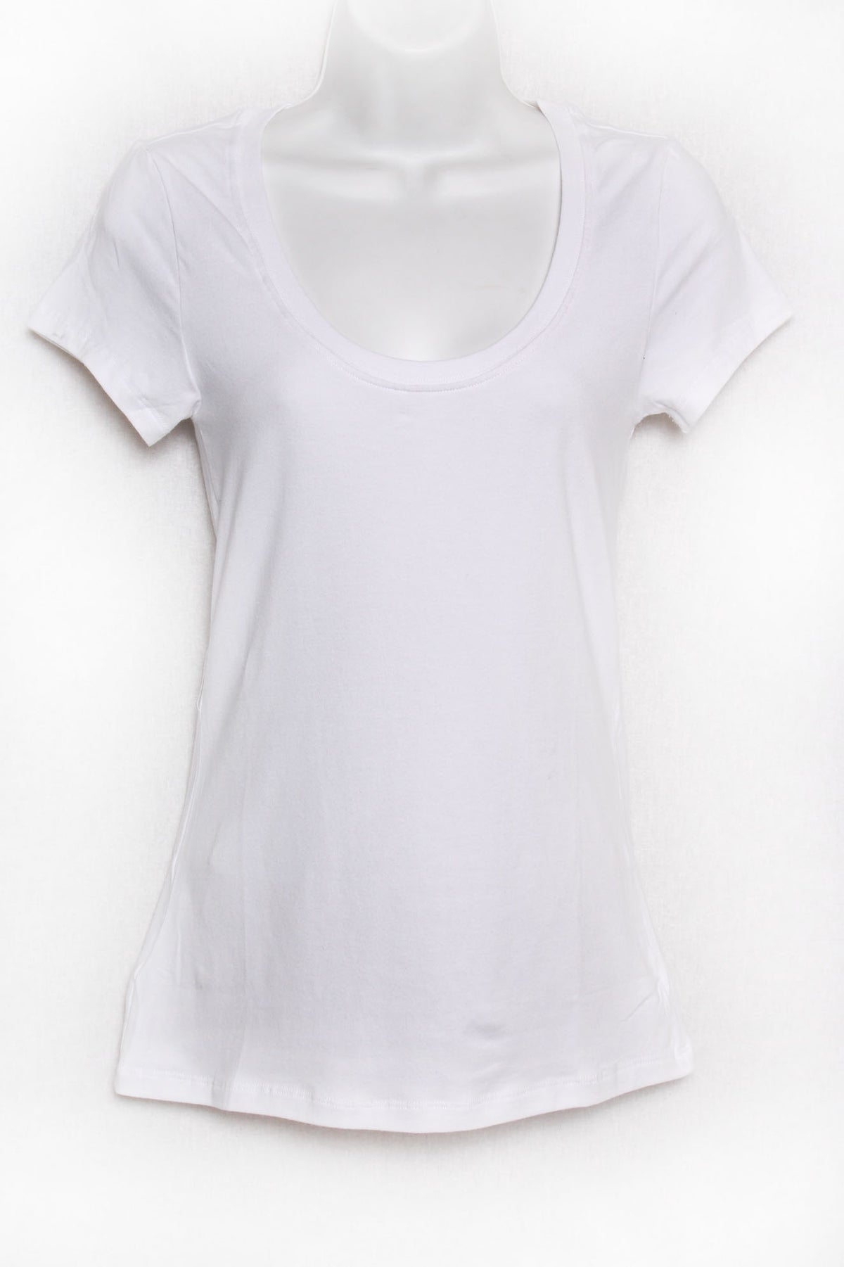 Women's Short Sleeve Scoop Neck Basic Tee