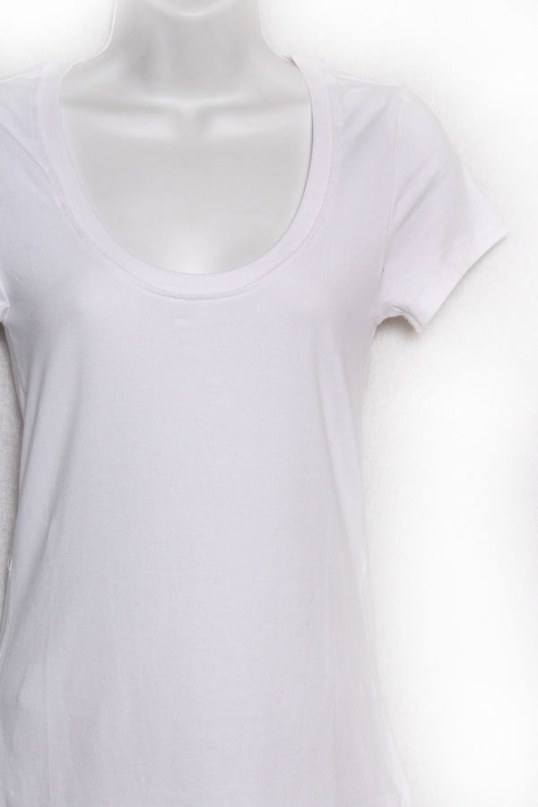 Women's Short Sleeve Scoop Neck Basic Tee