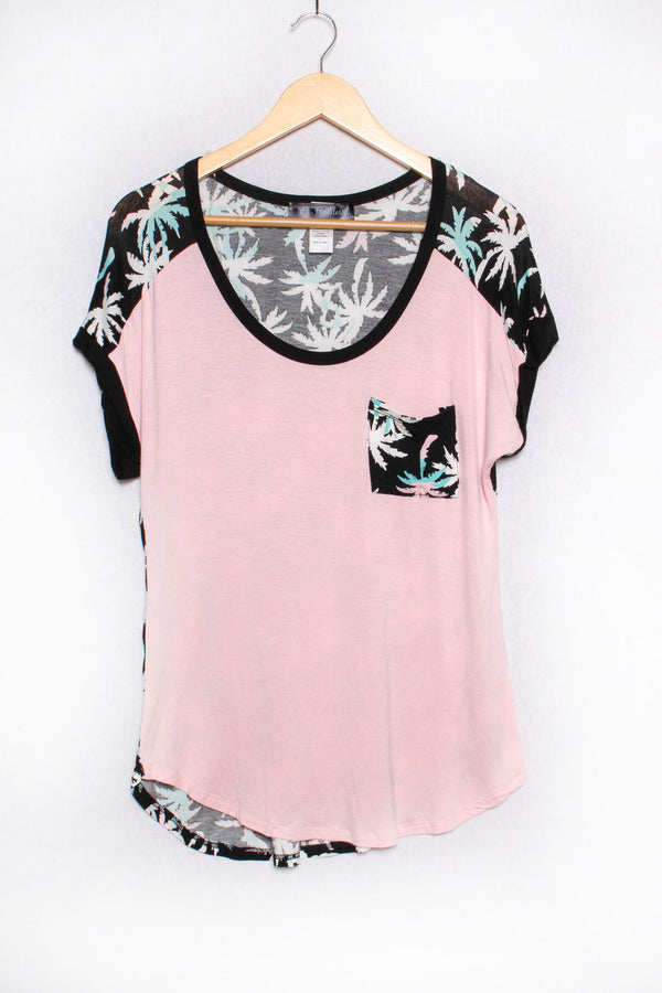 Women's Short Sleeve Round Neck Pocket Tee