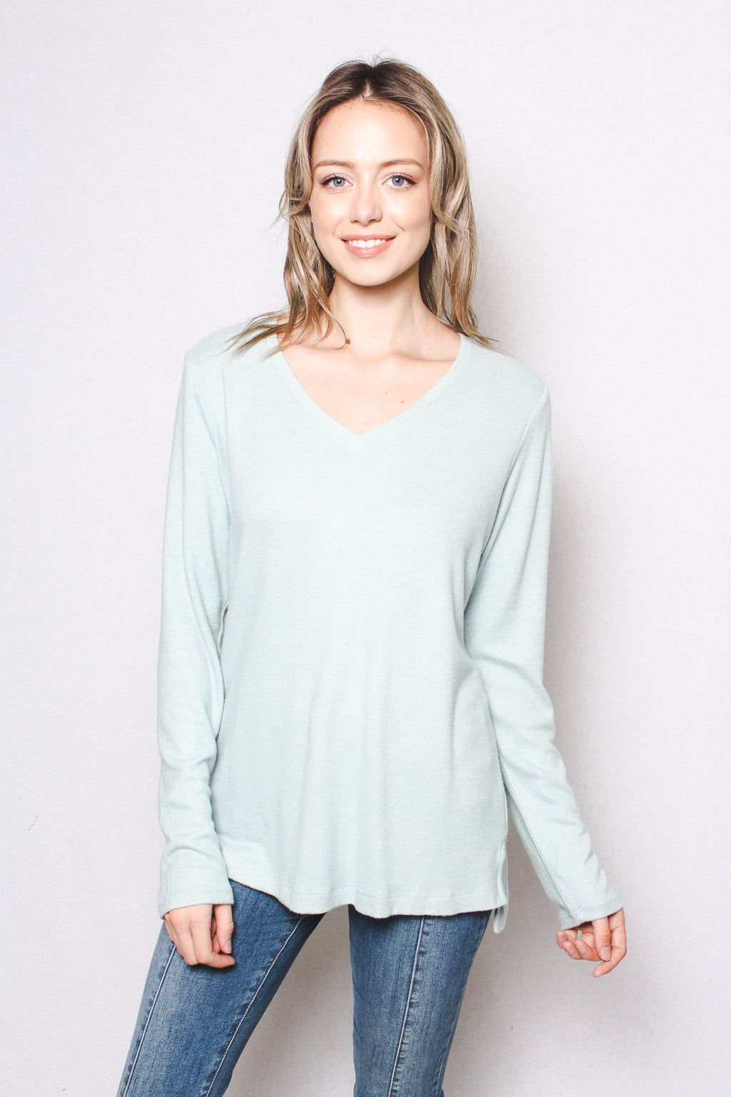 Women's Long Sleeves V Neck Light Sweater Top (Matty M)