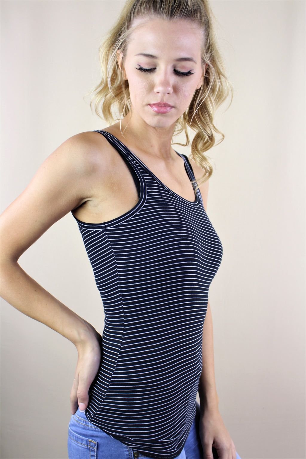 Women's Sleeveless Fitted Tank Top