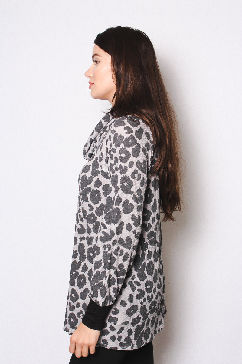 Women's Turtleneck Long Sleeve Cheetah Print Sweater